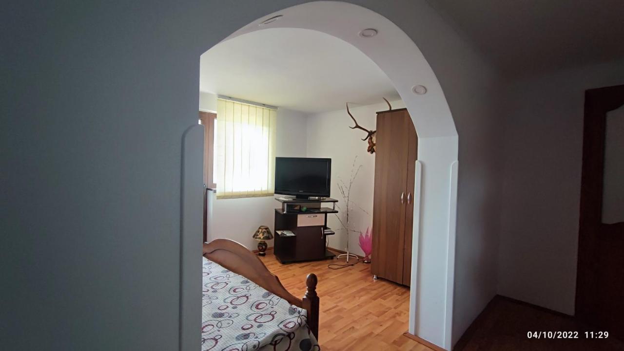 Dariamaf Apartment Campulung Moldovenesc Ngoại thất bức ảnh